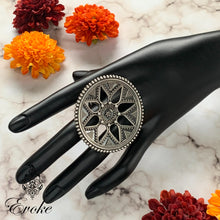 Cutwork Petals Ring
