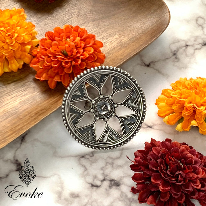 Cutwork Petals Ring